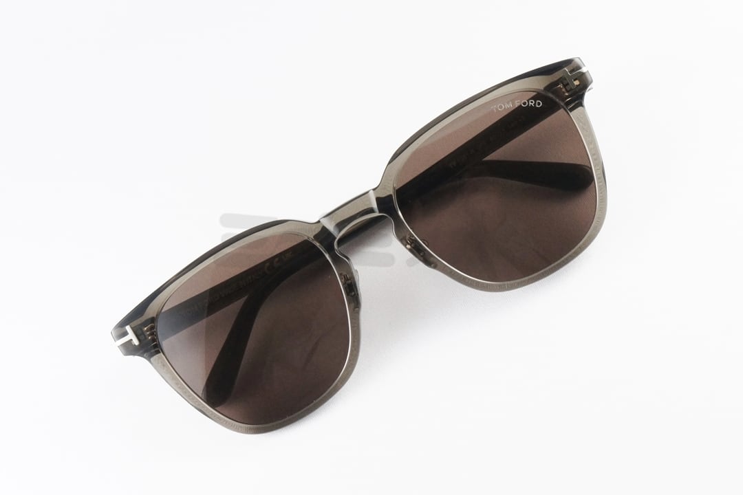 TOM FORD クリア サングラス TF1051-K 20E ウェリントン メンズ TOM FORD クリア サングラス TF1051-K 20E ウェリントン メンズ