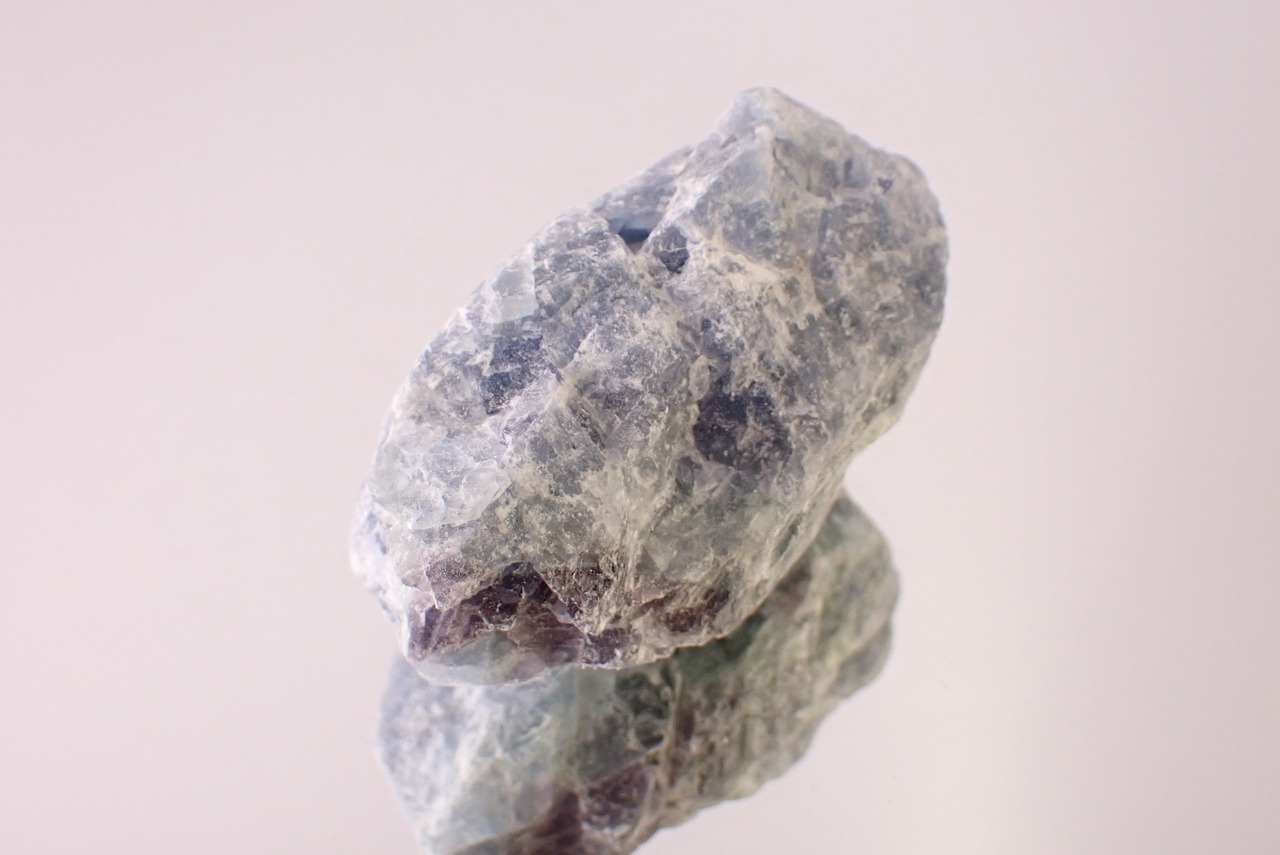 【研磨セット】フローライト(原石のみ)　104.18g　[D2-473]