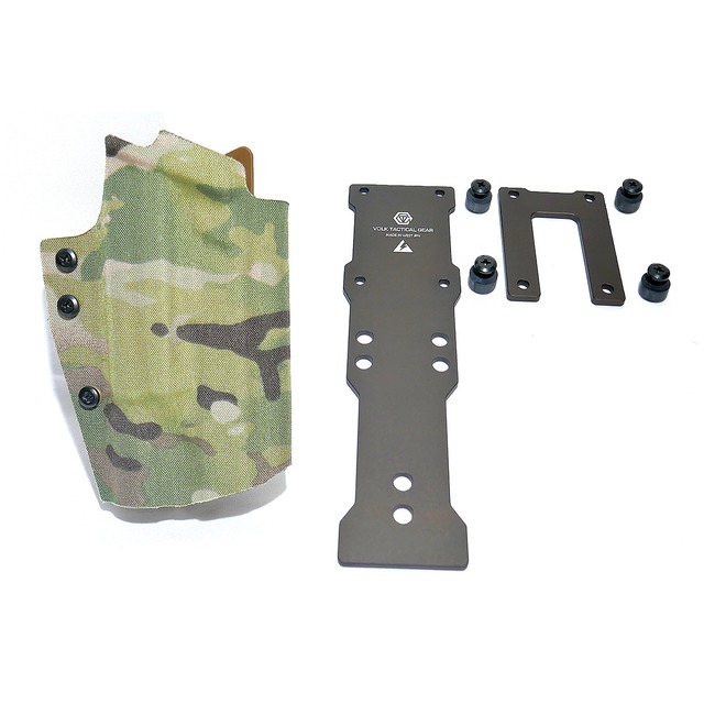 【中古未使用】VTG別注 OCW X300ライトホルスターGLOCK マルチカム + アダプタープレート