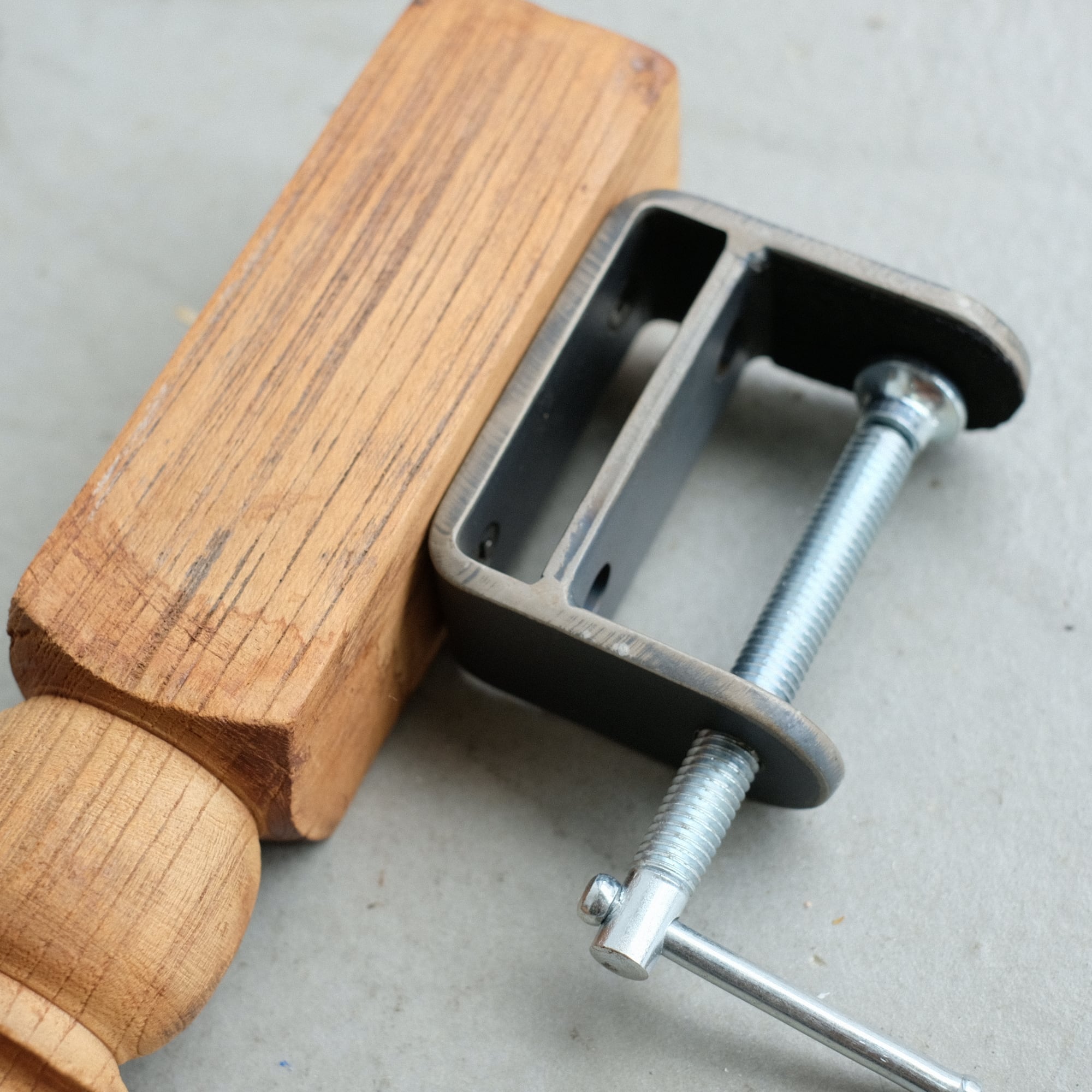 VONA wooden spindle CLAMP TABLE / HIGH | WEST VILLAGE TOKYO