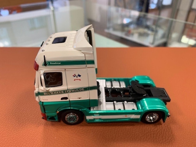 IMC　1/50　MERCEDES-BENZ AROCS ACTROS BIGSPACE　BOUWHEER