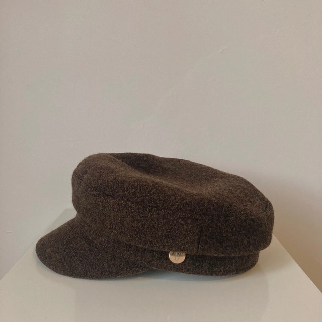 gold buckle wool casket hat