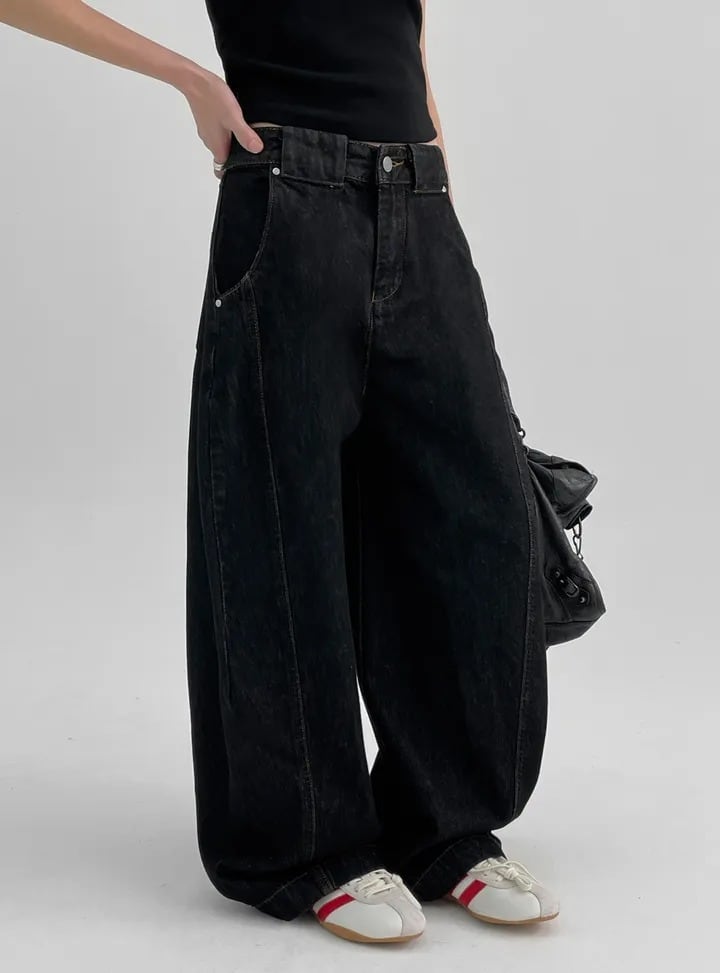 ☆aespa ニンニン 着用！！【BLACKUP】Bermans Curved Wide Balloon