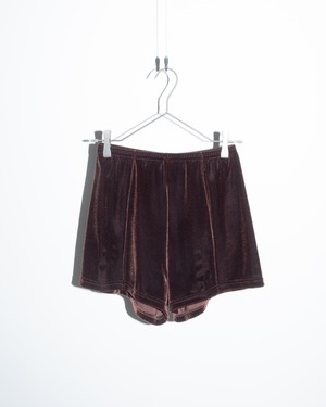 SIMONE WILD - VELVET TOP STITCHED HOT PANTS "NUT"