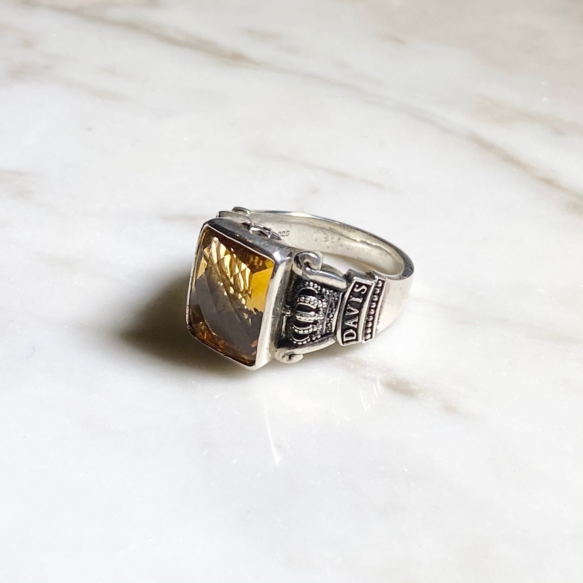 JUSTIN DAVIS silver ring set with yellow stone | NOIR ONLINE