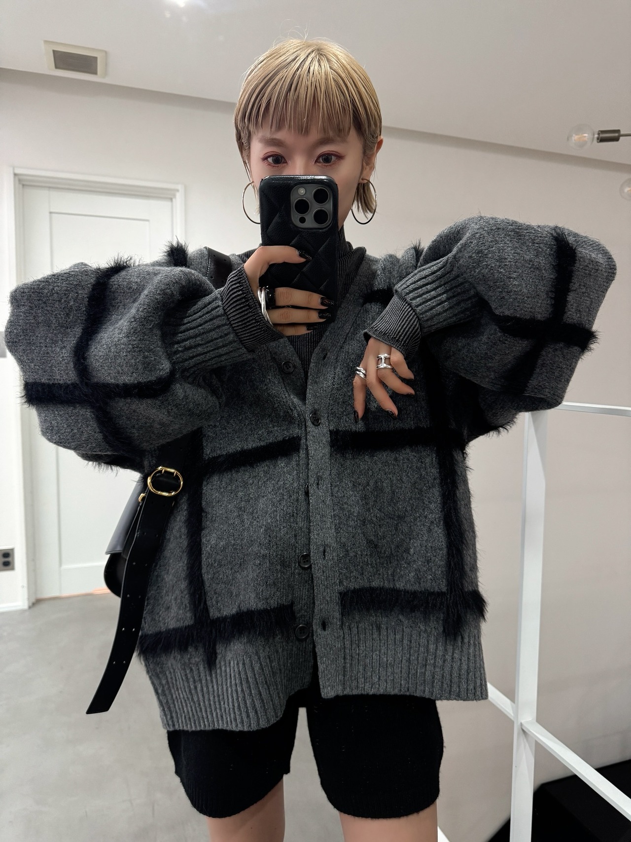 ラージチェックニットCD/チャコール