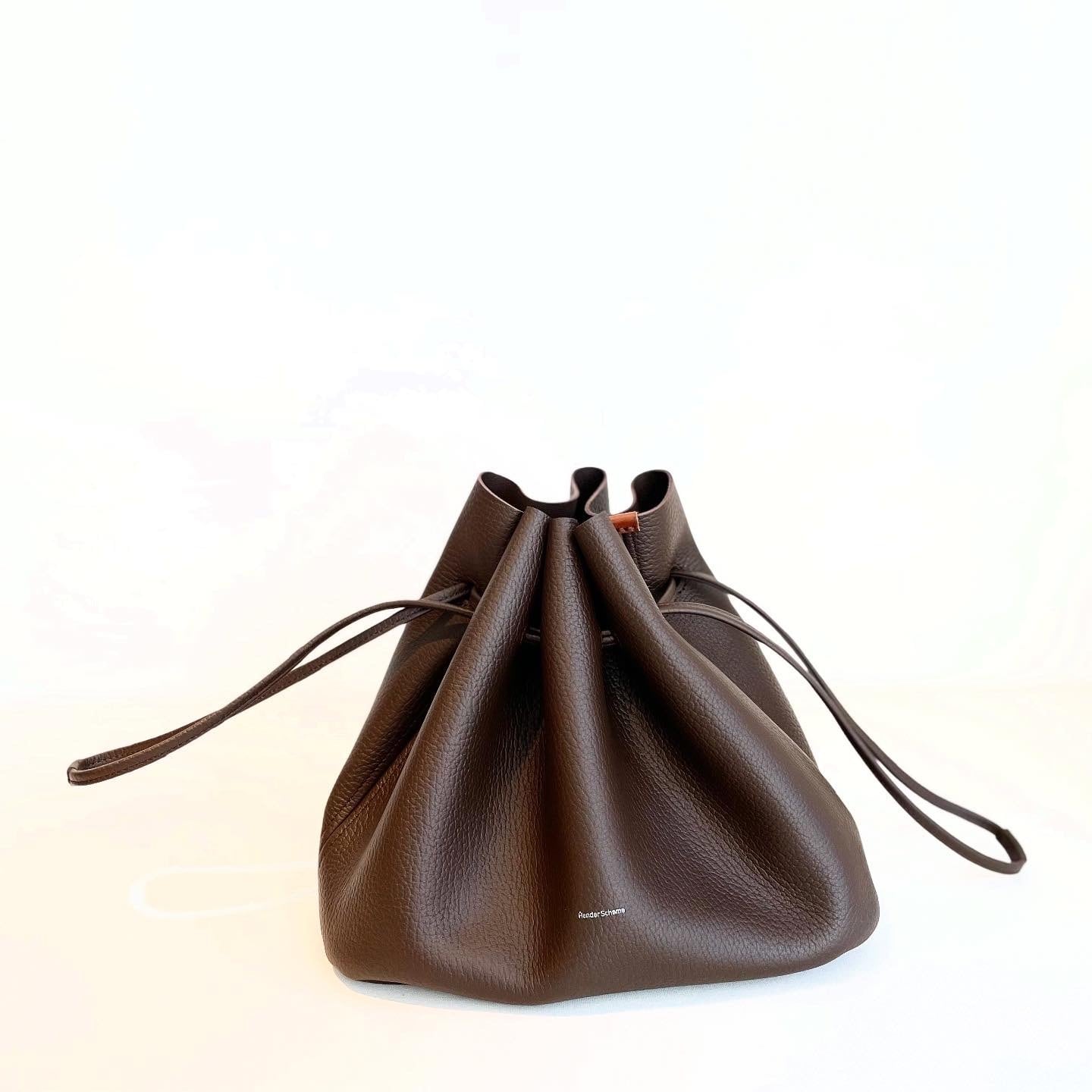 エンダースキーマ ブラウン スエード ドローストリングバッグ Hender Scheme(エンダースキーマ) bucket bag | torico