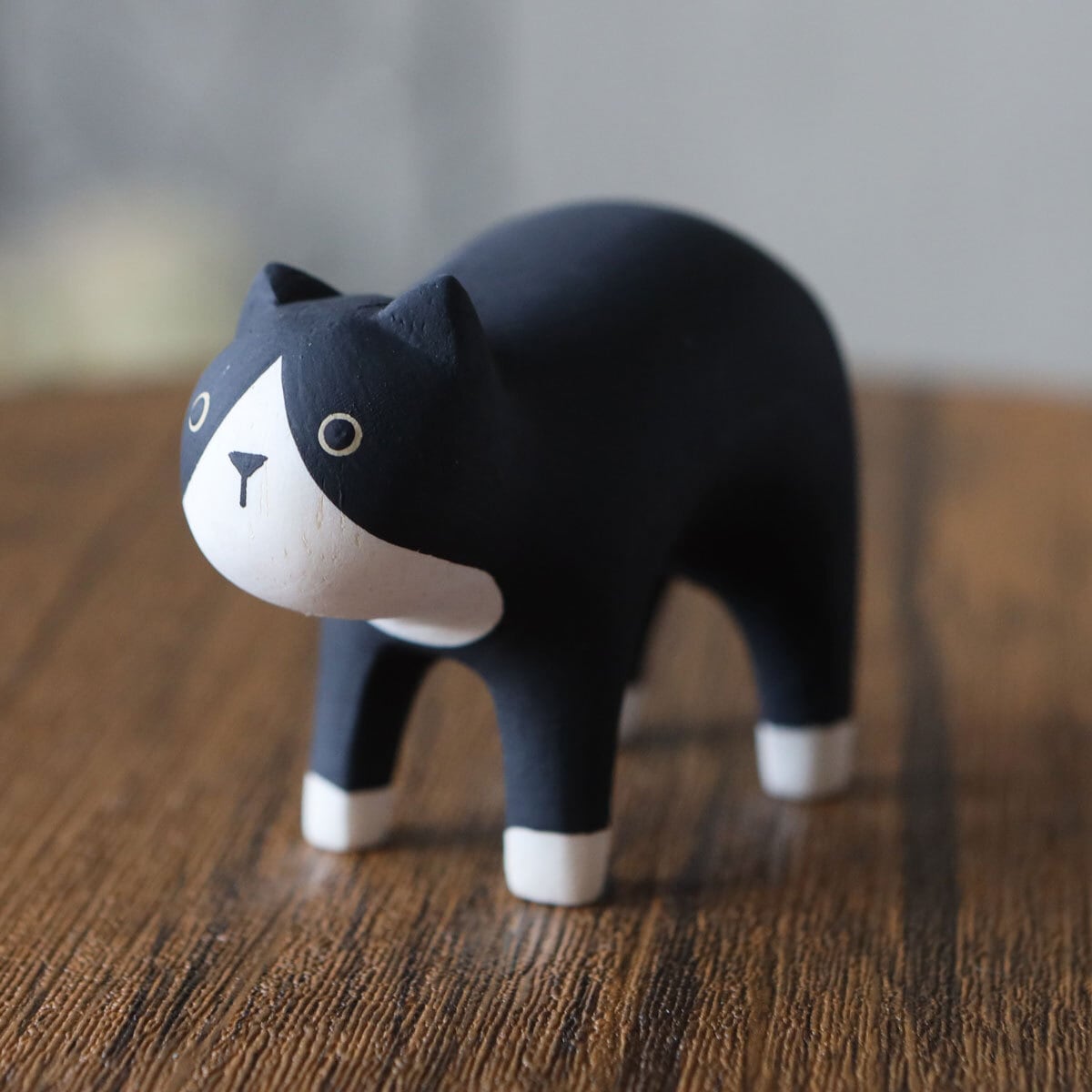 T-Lab. ぽれぽれ動物 ハチワレ ねこ 猫 ネコ 木彫り 置物 | くらしの