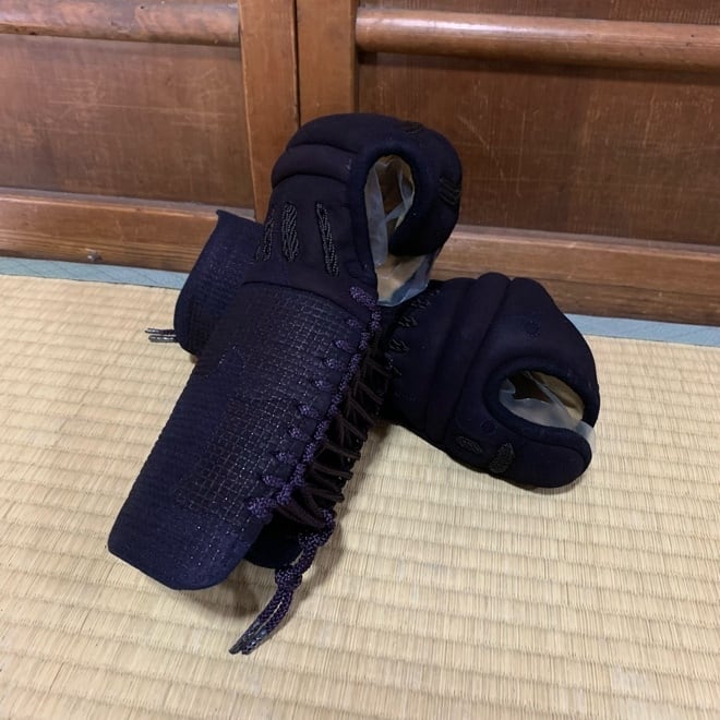 剣道防具 一式【手製1.2分刺し】【総紺革】【竹胴】 【公式通販】 剣道防具 一式【手製1.2分刺し】【総紺革】【竹胴】 【公式通販】