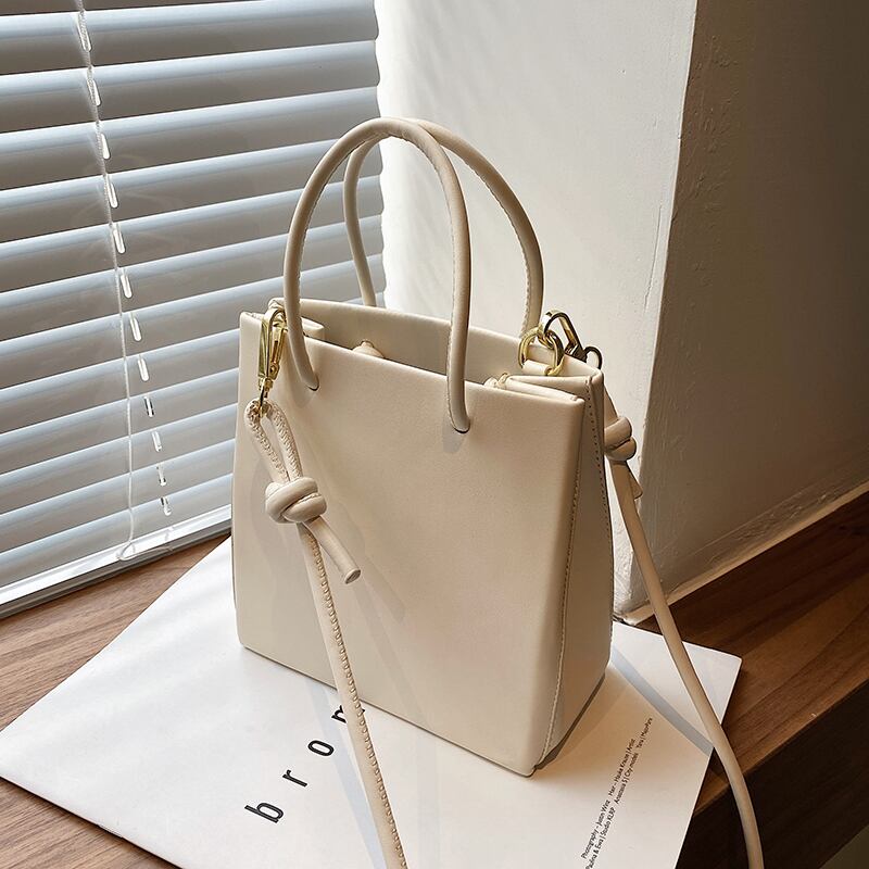 サマーレッド 夏物 スクウェア メッセンジャーバッグ Tiancai_Wing_Bag54176587198