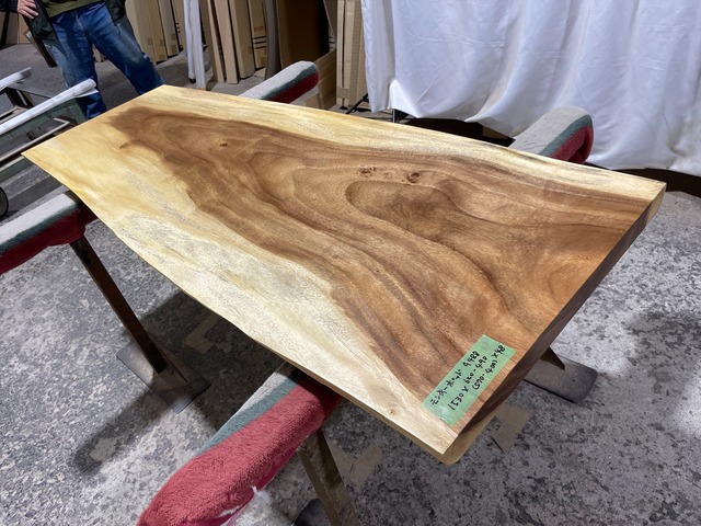 モンキーポッド9488　一枚板無垢 乾燥材　1530ｘ620-490ｘ49mm カウンター　センターテーブル　ダイニングテーブル