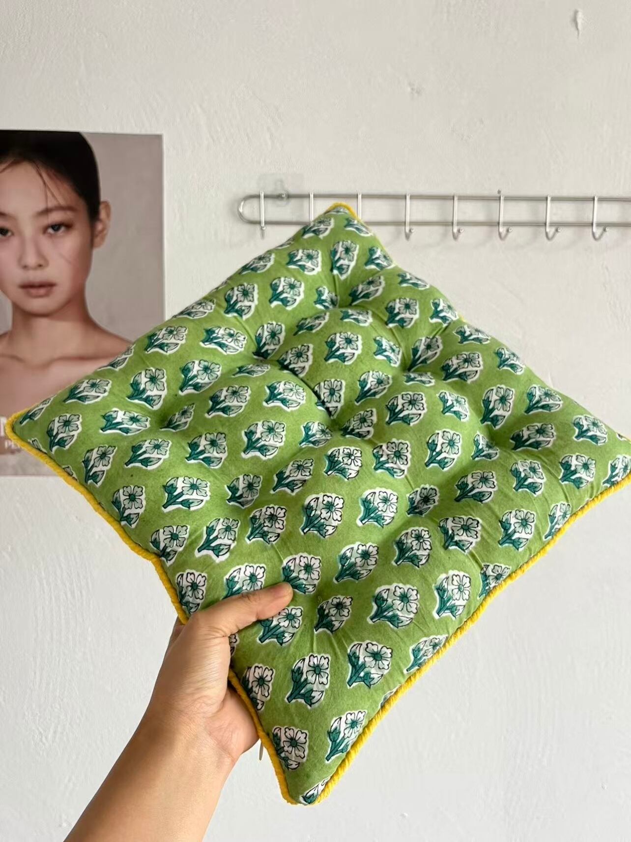 予約販売｝【洗えるインド綿カラフル座布団】ハンドブロックプリント
