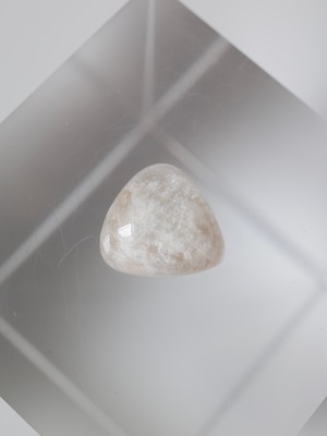 White Garden Quartz - a005