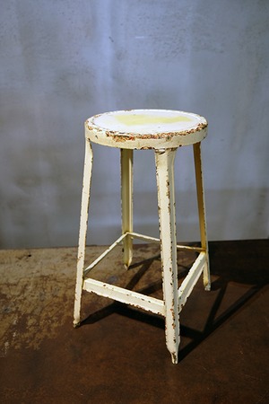 018_INDUSTRIAL STOOL