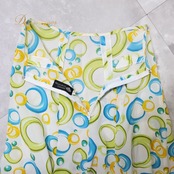 フラメンコ 衣装 SONIA JOHNES ソニアジョーンズ スカート ホワイト系 ファルダ ボランテ フリル 白 青 緑 柄 模様 明るい ポップ かわいい 華やか 総柄 ダンス衣装 イベント ステージ ブルー系 グリーン系 オレンジ系