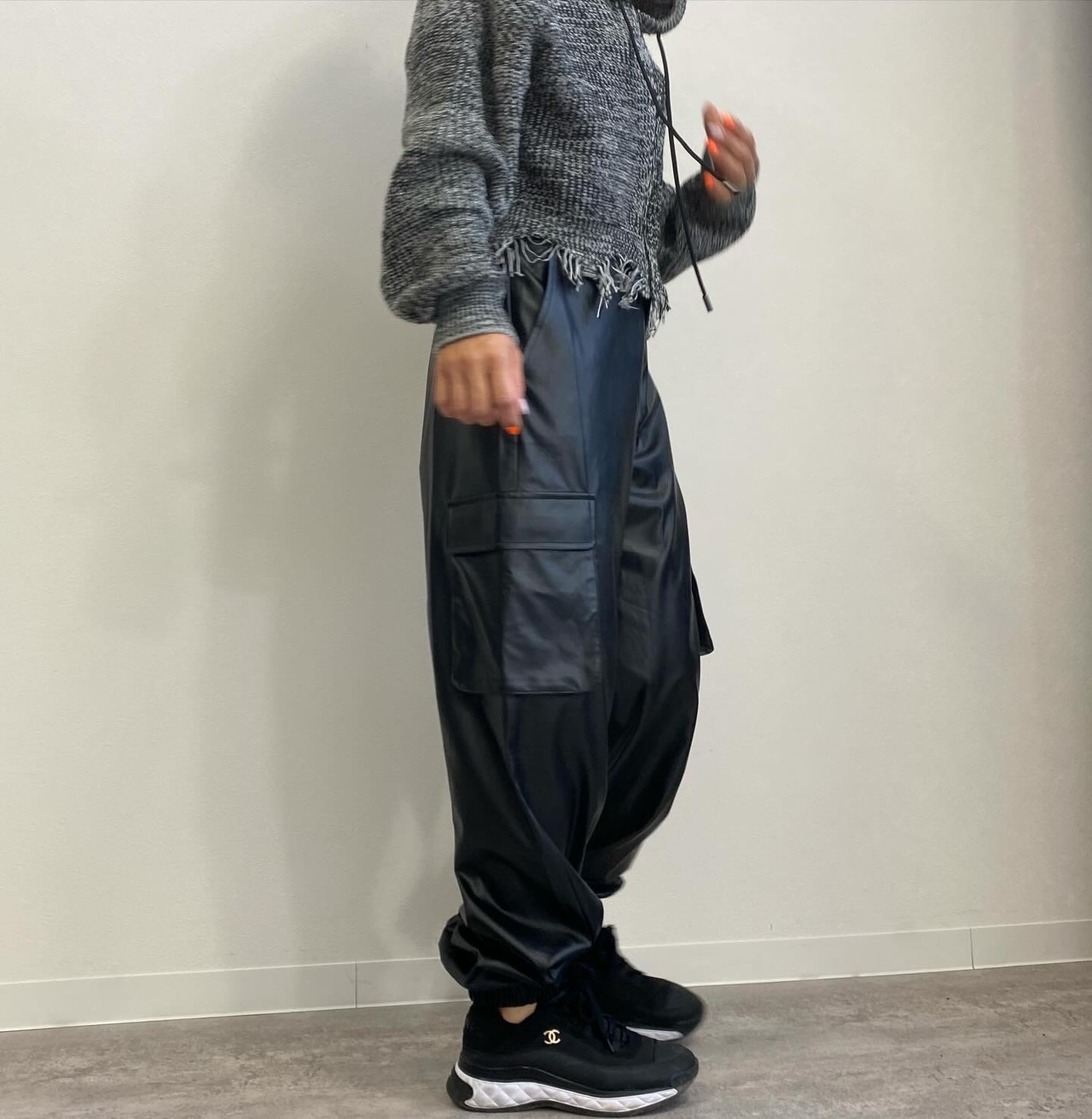 ミカーレミカーレ MICALLEMICALLE　エコレザージョグカーゴパンツ　MMG145PCC