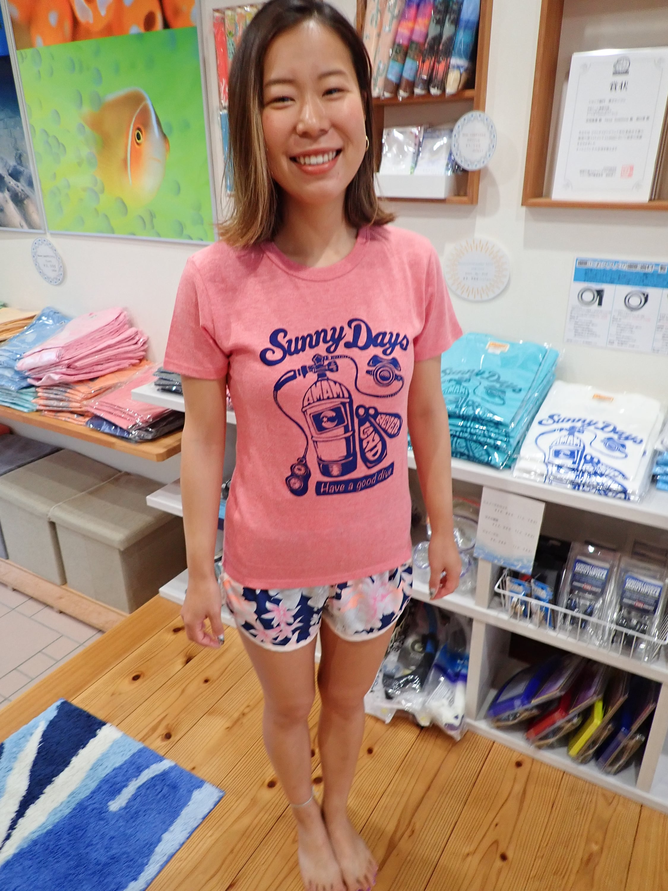 サニーデイズ✖ネバーランドコラボTシャツ レッド | ネバーランド＋