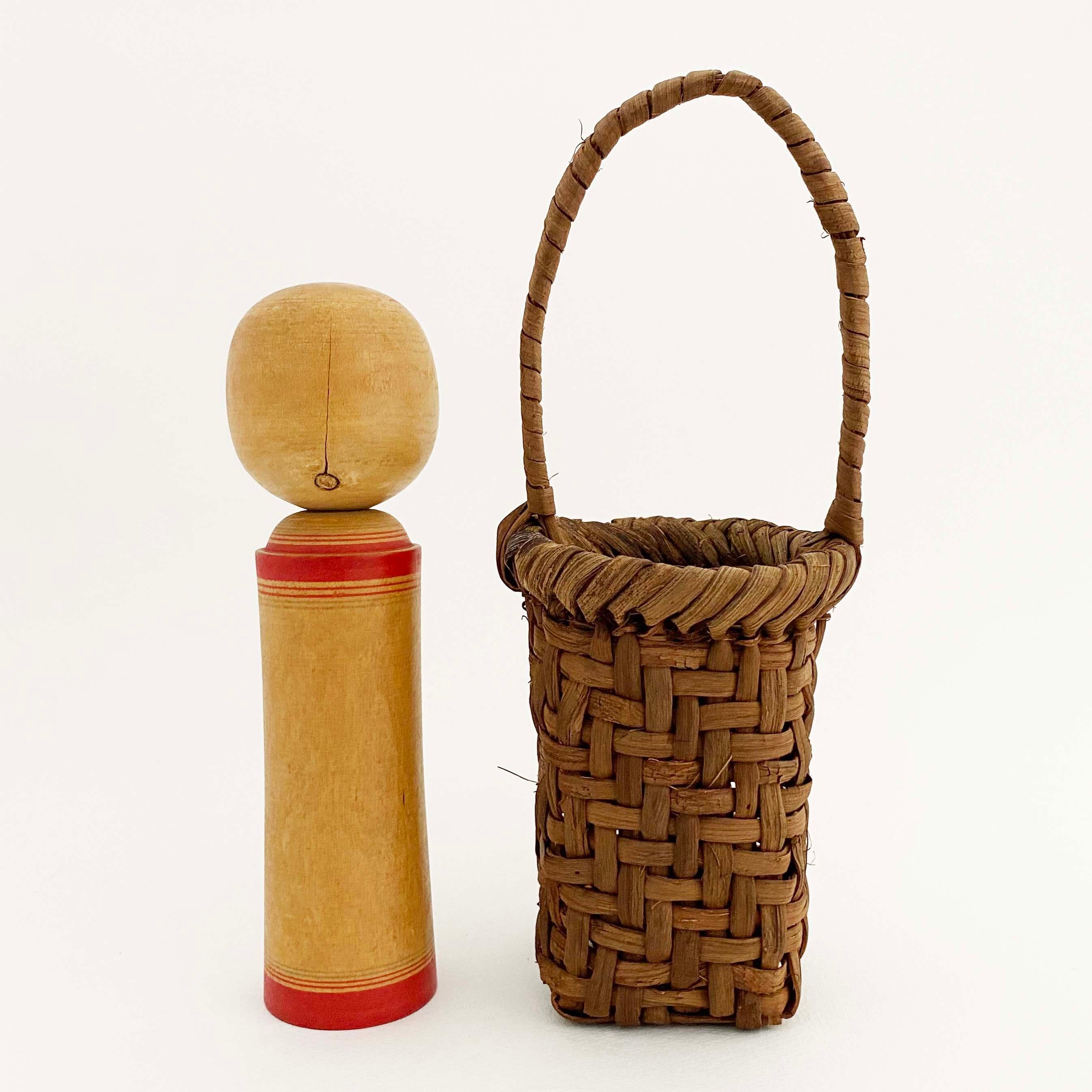 葡萄蔓かご+こけし 大(外鳴子系 / 本間留五郎工人)