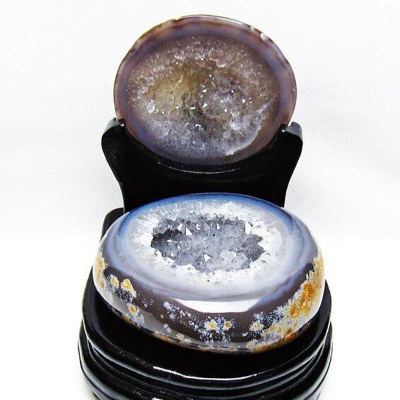 1.4Kg トレジャーメノウ アゲート 台座付属 原石 置物 一点物 175-1455