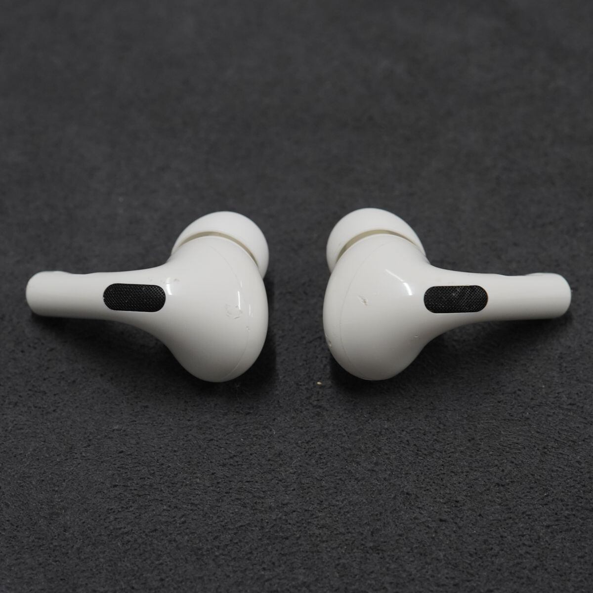 Apple AirPods Pro エアーポッズ プロ ワイヤレスイヤホン USED品 第一世代 耐汗 耐水 ノイズキャンセリング MWP22J/A  完動品 中古 V9083