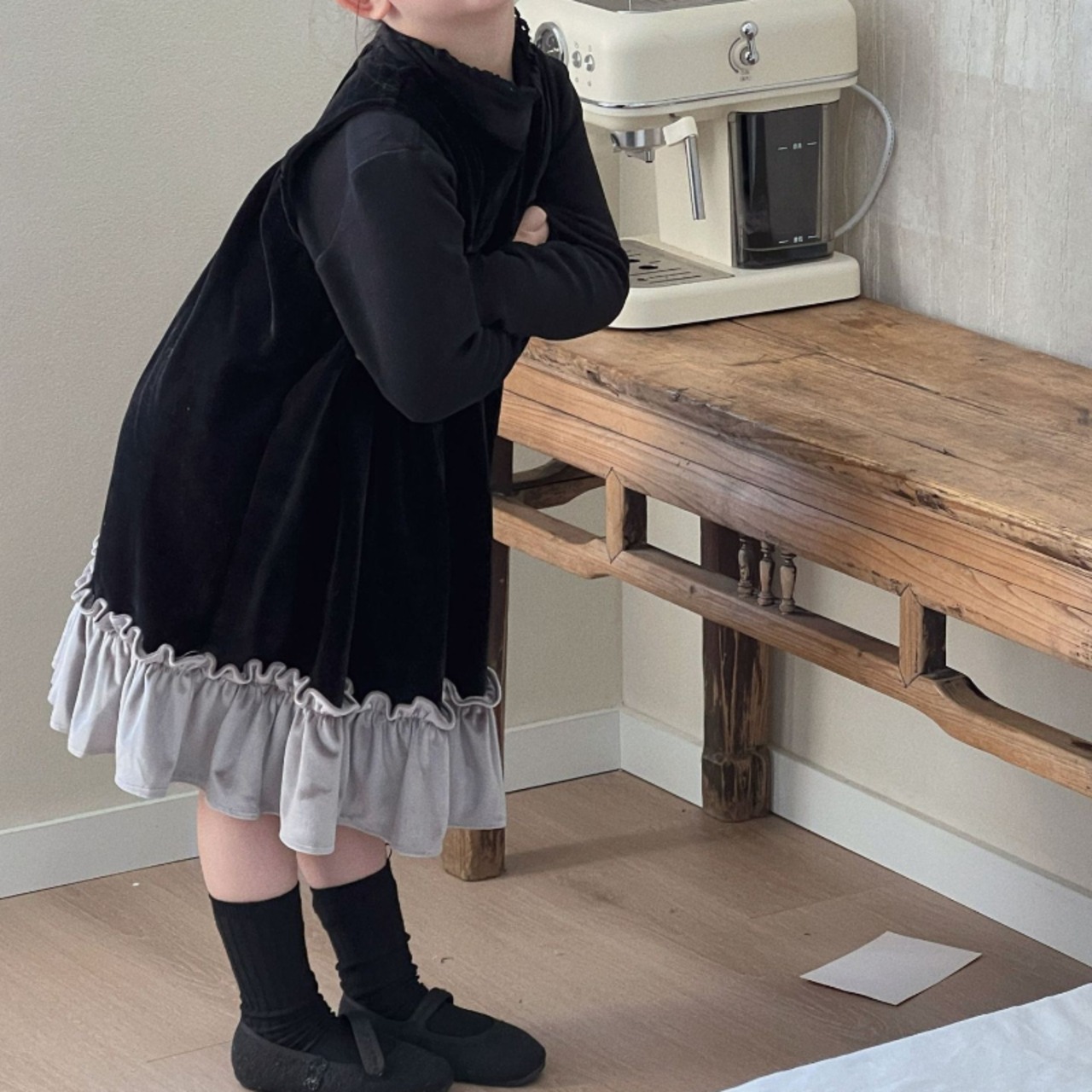 春ベルベットフリルワンピース