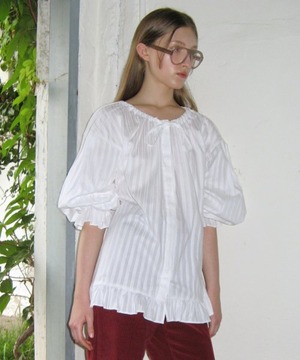 [SINOON] PUFF SHIRRING STRIPE BLOUSE (WHITE)