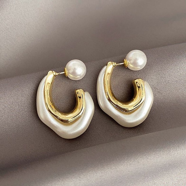 Irregular pearl pierce　B629
