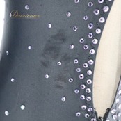 社交ダンス 衣装 ラテン ドレス ワンピース ラテンドレス 黒 水色 ラメ デモ 競技 パーティ 発表会 ブラック系 ブルー系 DANSCOUTURE LONDON フリル 可愛い フリル付き 美しい 輝き 軽やか 練習用 ショートドレス ファッション ダンス衣装 演出服 舞台衣装 競技会 レディース コスチューム おしゃれ