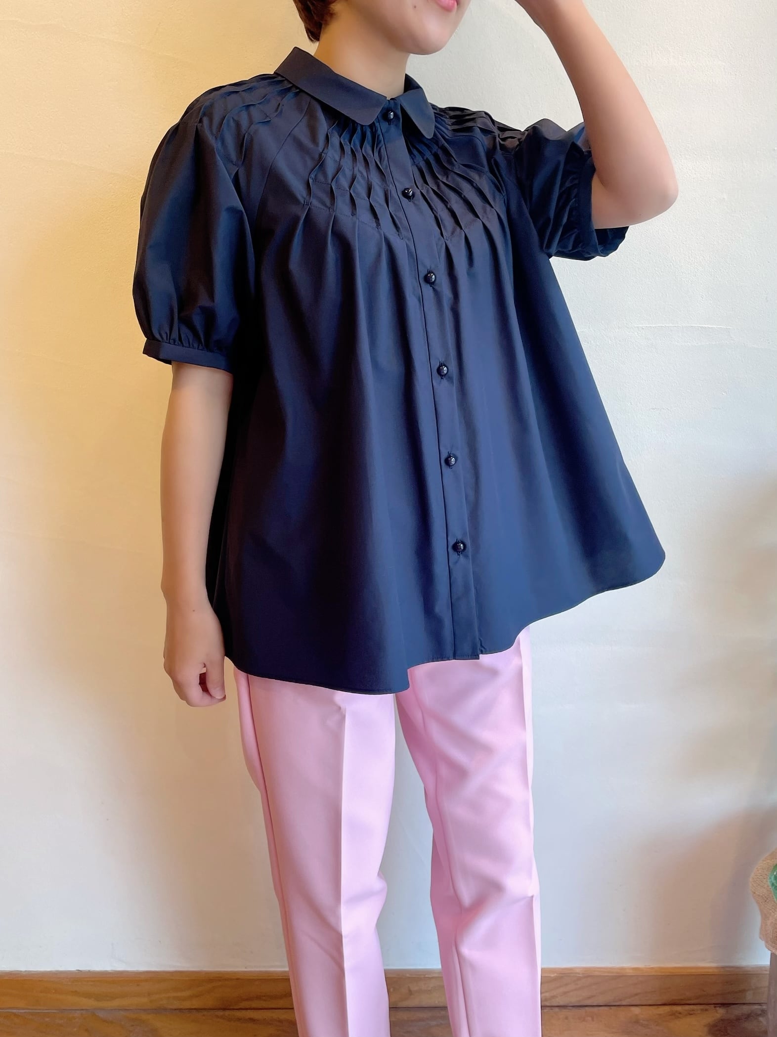 sono 白襟配色限定 colorラジアルウェーブ タックフレアブラウスソーノ SONO]タックフレアブラウス | KOBUNSHA SELECT SHOP | [SONO