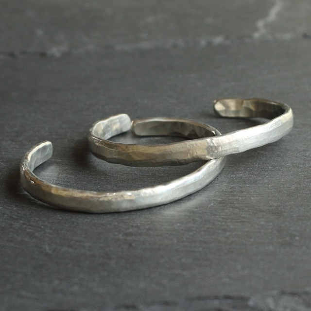 【Round Tin Bangle 】