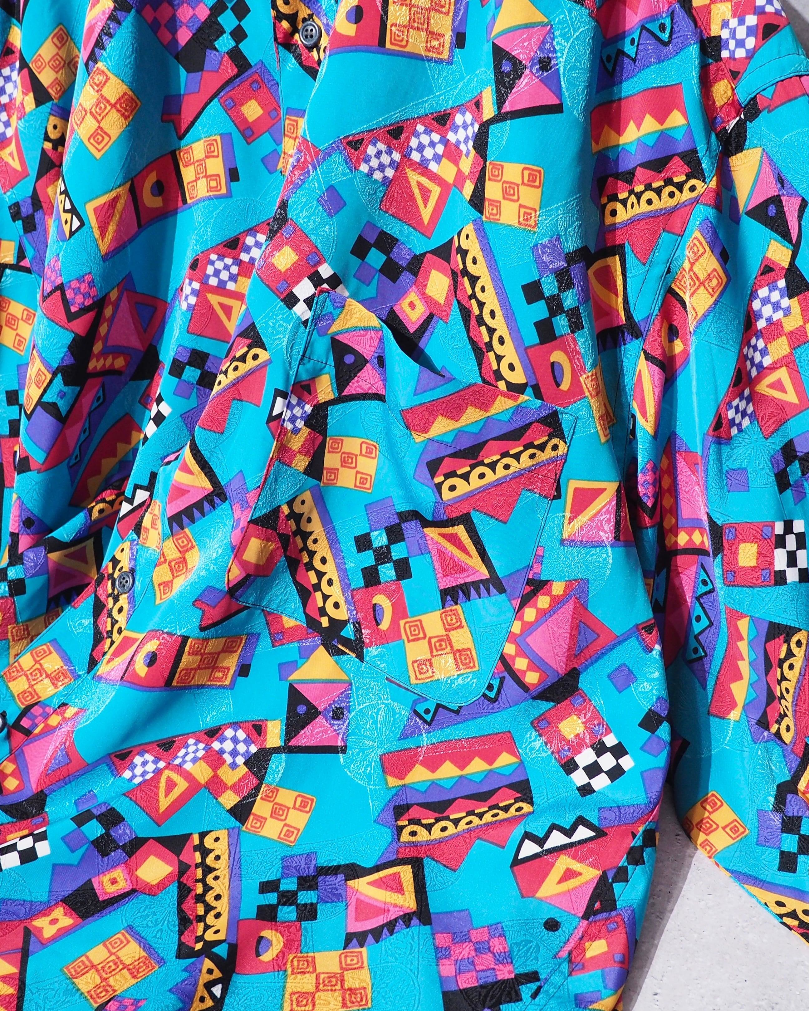 1990s Beautiful Geometric patterns vintage Drape loose shirt
