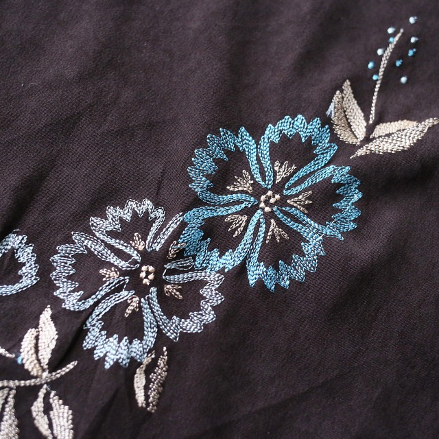 "刺繍×花" asymmetry design over silhouette fake suede shirt