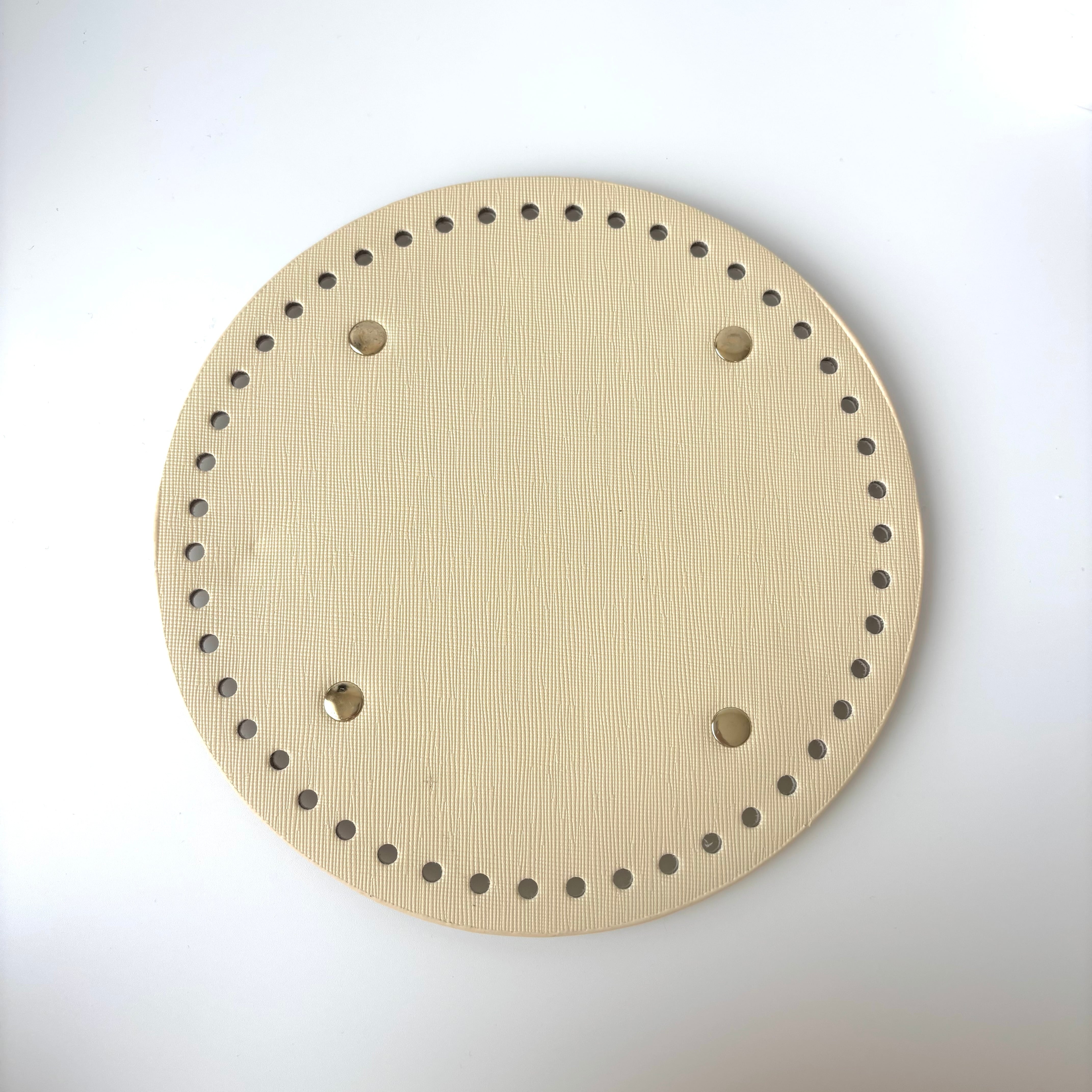 バッグ 丸型底板 リベット付き／クリーム
