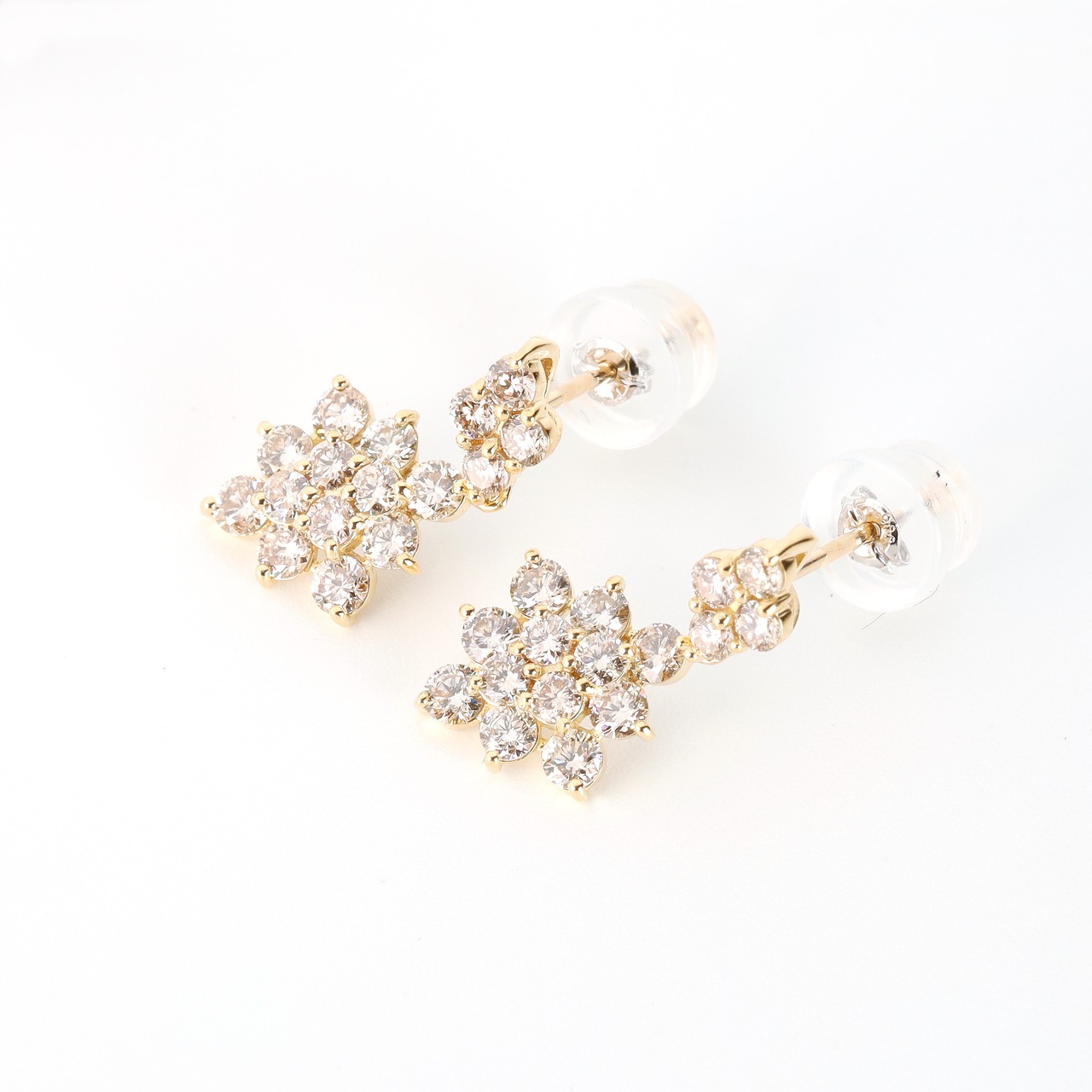 ダイヤモンド ピアス K18 / 1.000ct