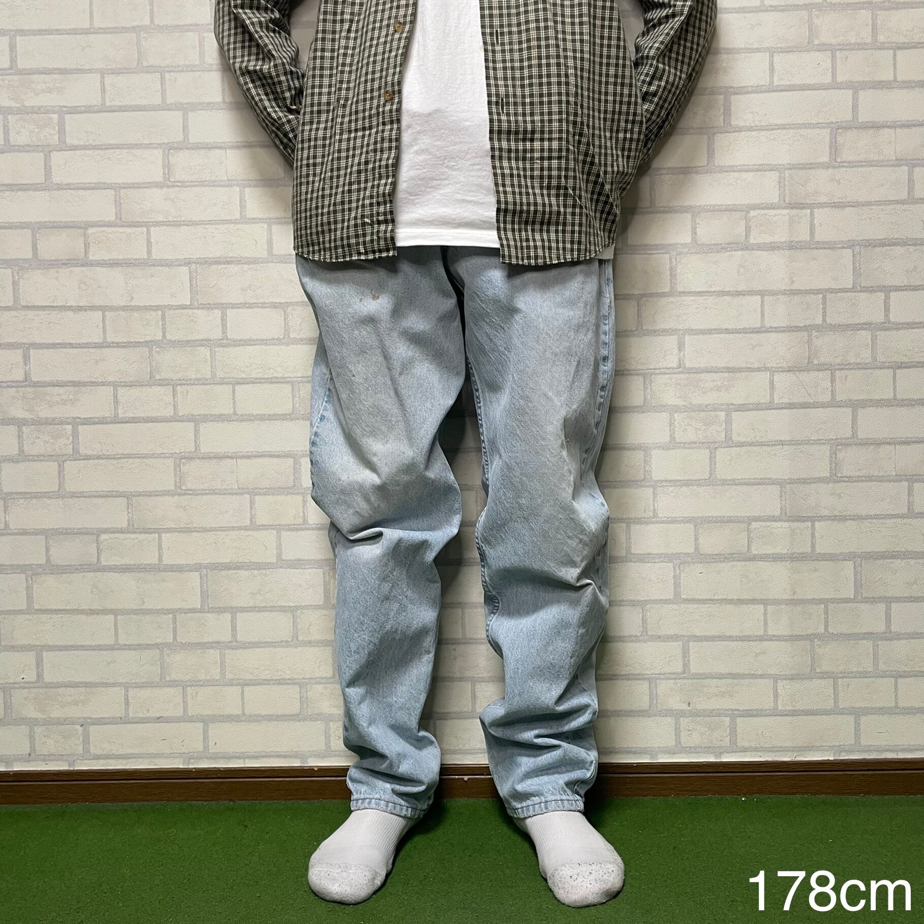 W38×L34】Carhartt デニムパンツ コットン100% 革パッチ ブランドタグ 