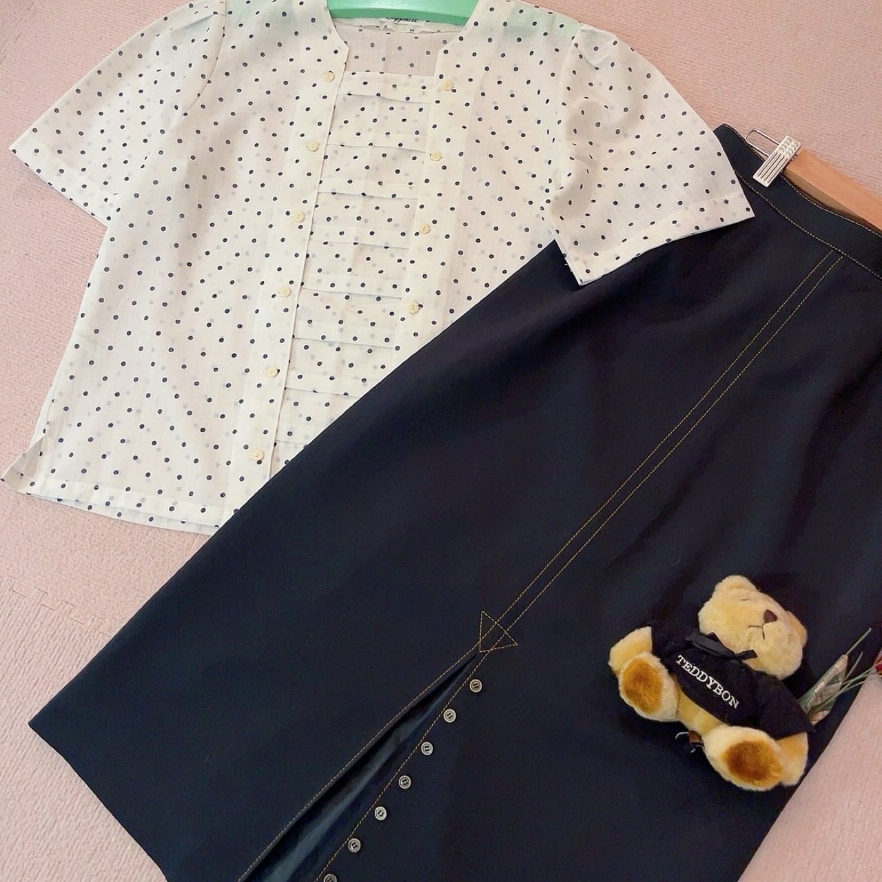 tuck double button dot blouse