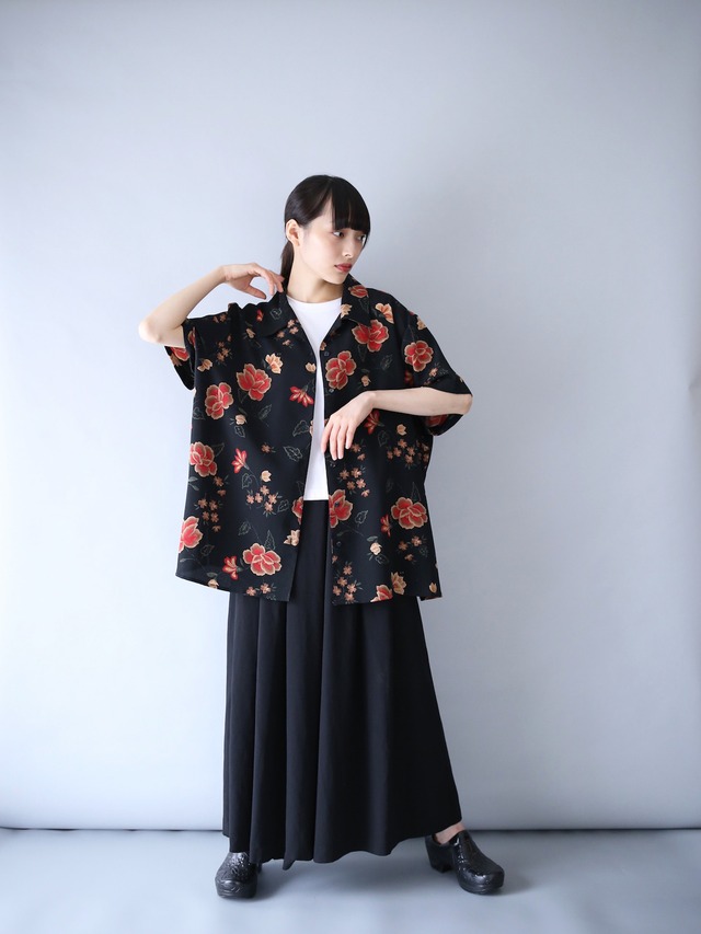 "花柄" black base red flower pattern box silhouette h/s shirt