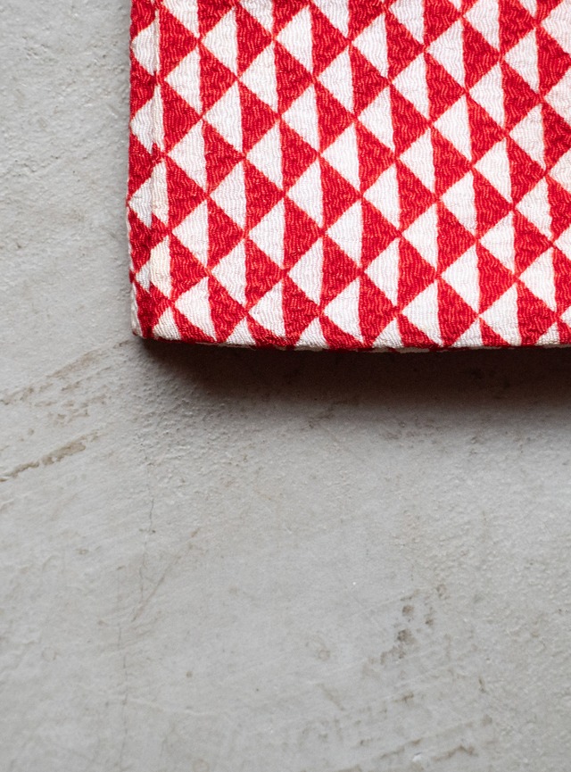 unknown 1980s Fish-scale pattern pouch