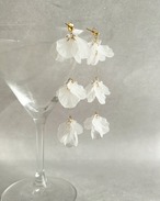 S I U R | crystal drop petal earring / pierce