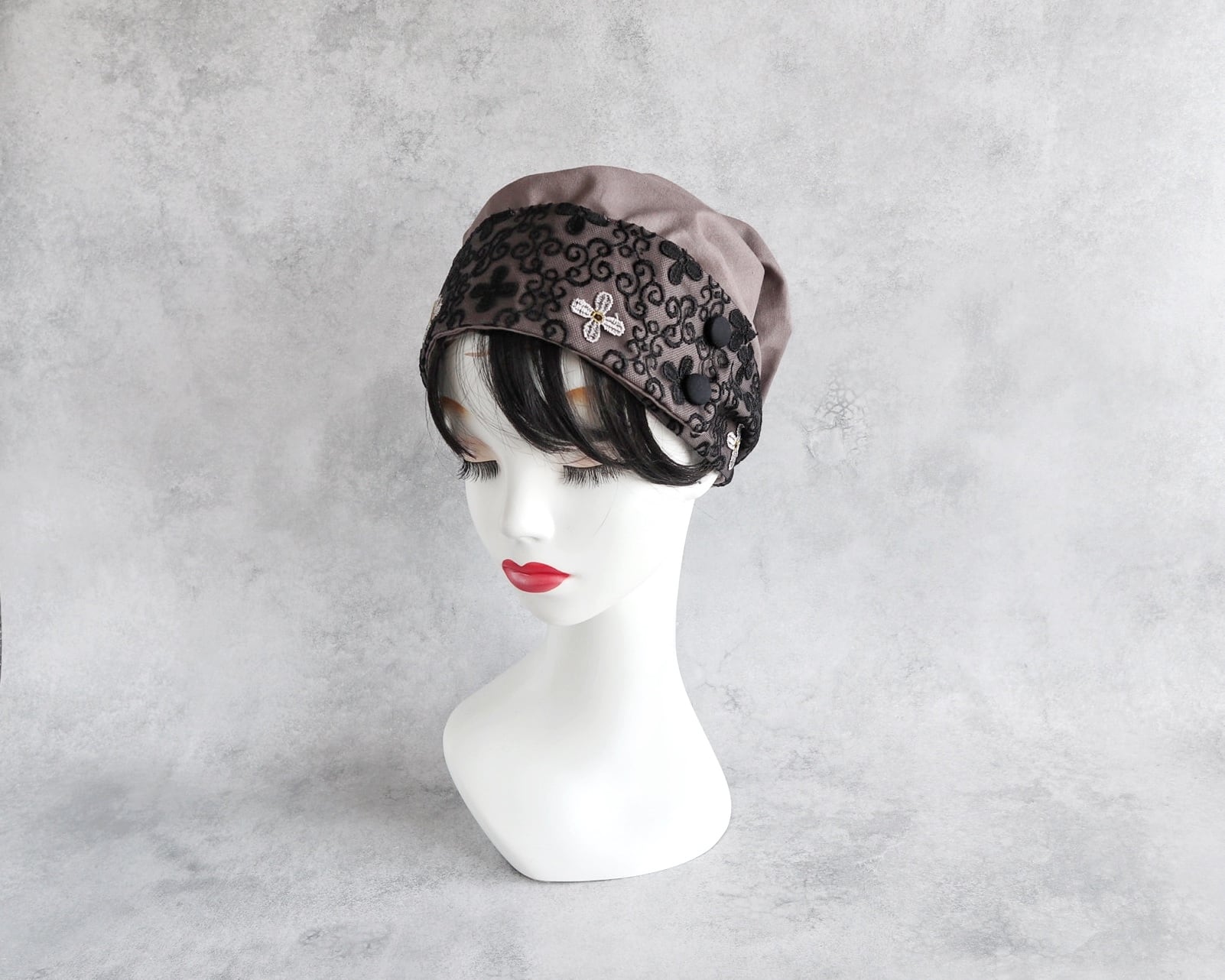 サッシュベルト|Antique Lace Noir × Mauve|前髪ウィッグ付き