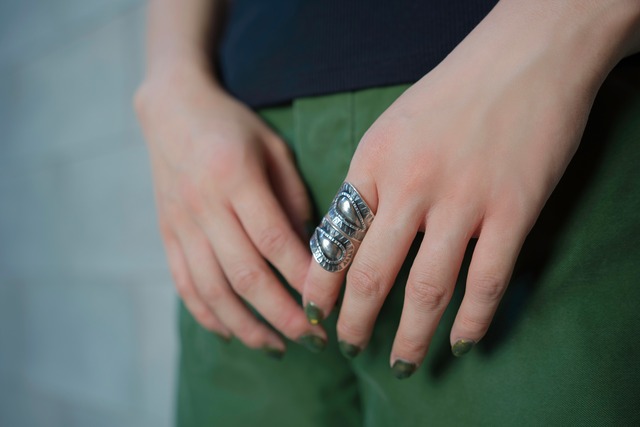 Karen silver , ring
