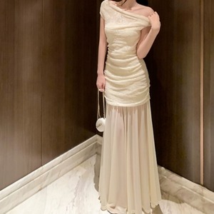 Off-the-shoulder dress　2508081