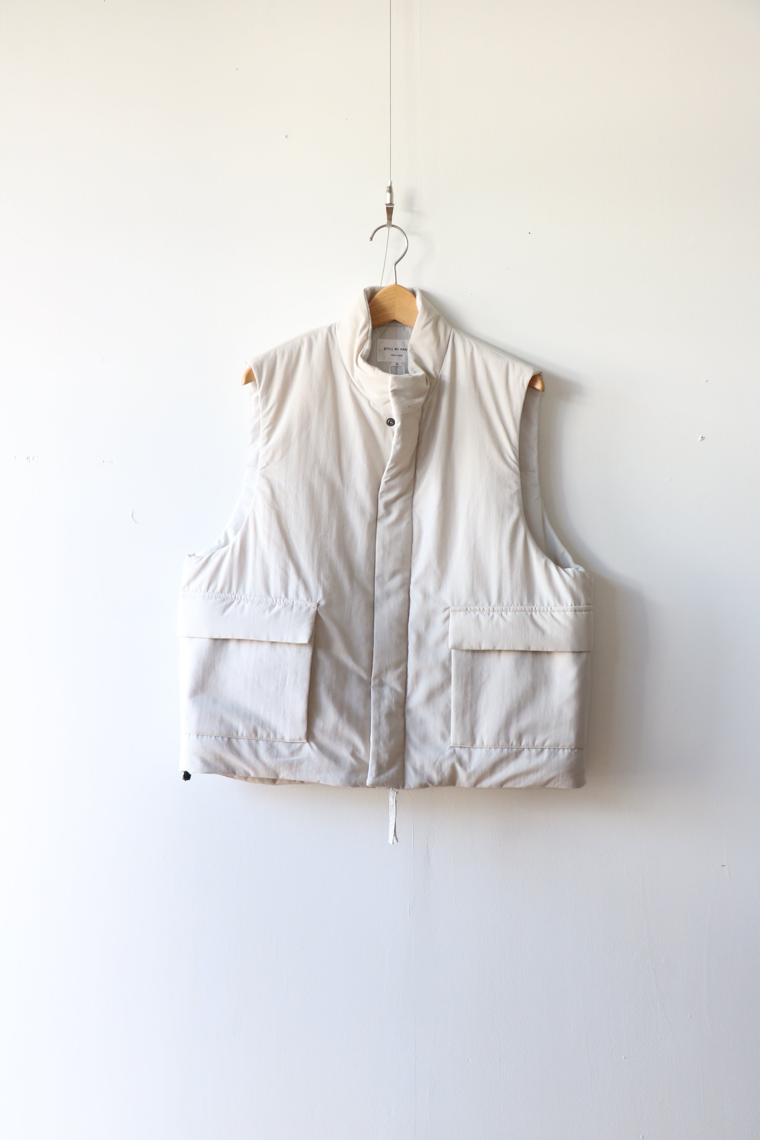 STILL BY HAND -Stand collar padded vest- / VE01253 / スティルバイハンド スタンドカラーパデットベスト