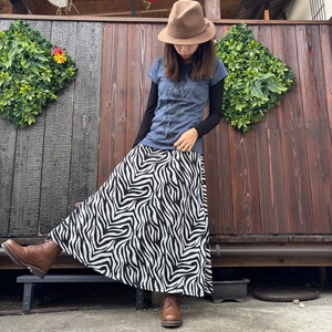 暖か美シルエットニットスカート