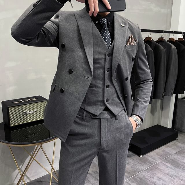 【予約販売】メンズ セットアップ スーツベスト 3ピース 無地 ダブル シック スリム シンプル 韓国 男前 ライトグレー/ダークグレー/グレー/ブラック ジャケット パンツ セット セットアップ ビジネス 通勤 フォーマル パーティ 二次会 同窓会 結婚式 韓国 こなれ感 トレンド 春 大きいサイズ S/M/L/XL/2XL/3XL/4XL/5XL/6XL/7XL
