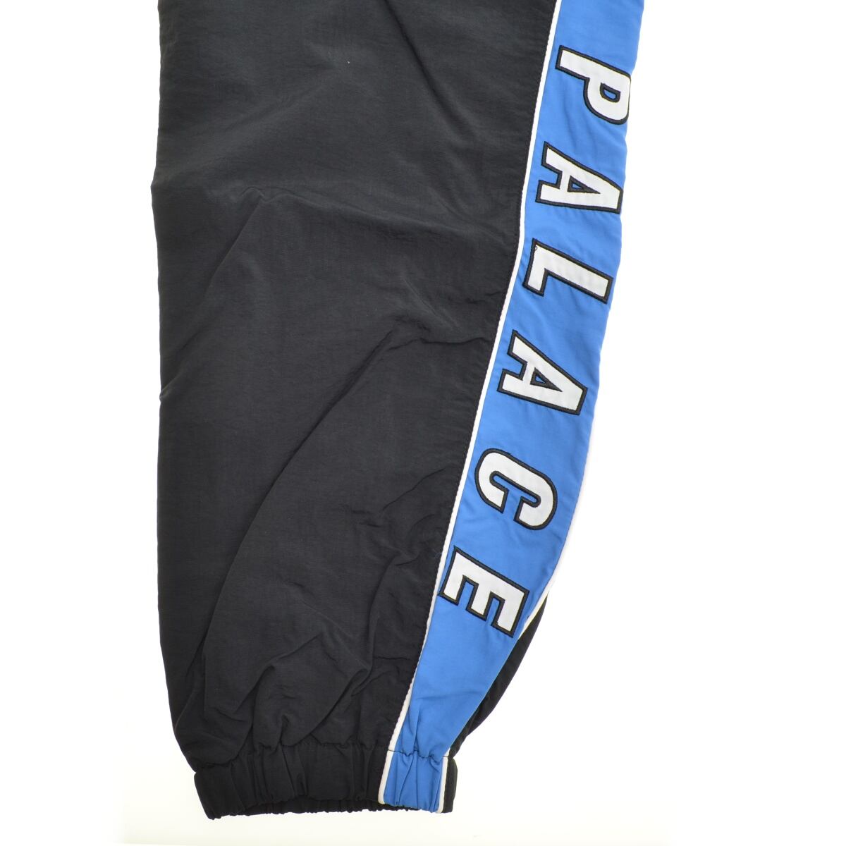 PALACE SKATEBOARDS / パレス 21SS SHELL OUT JOGGERS ナイロンパンツ