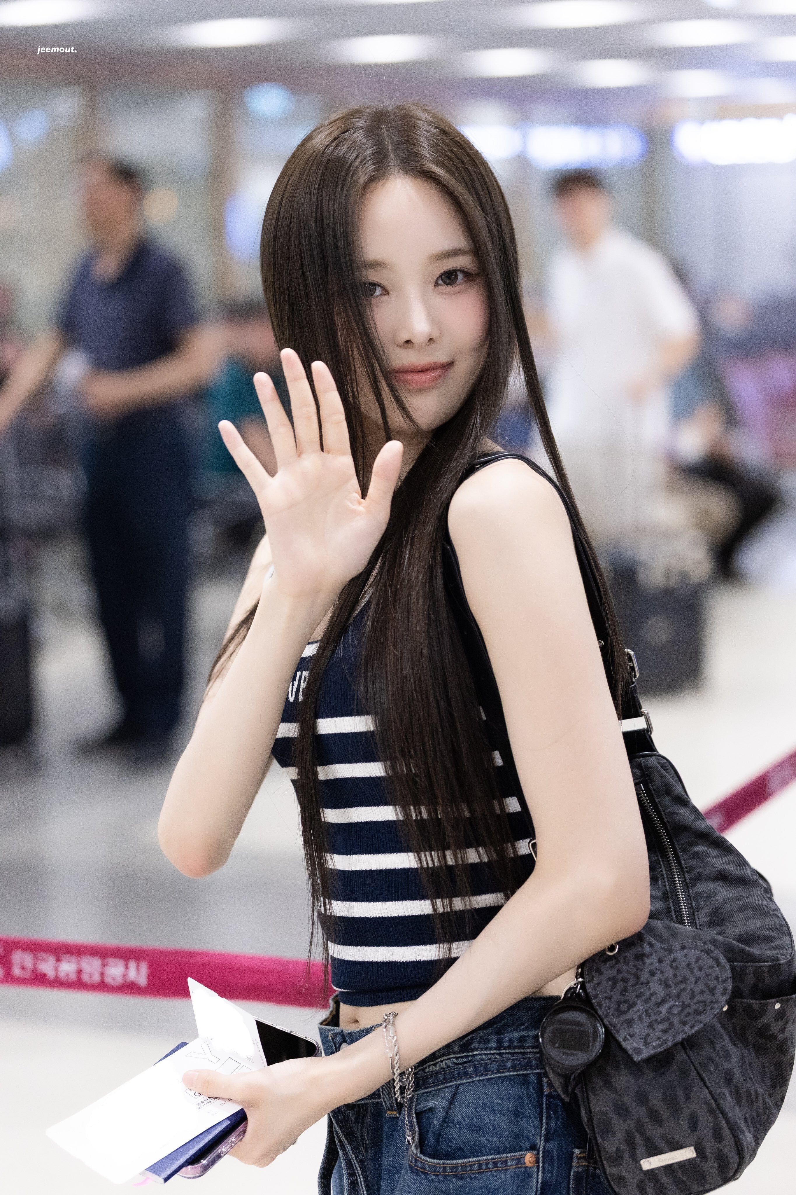 ☆IZNA ジミン 着用！！【FENNEC】 BASH BAG SET - LEOPARD BLACK | もごつ