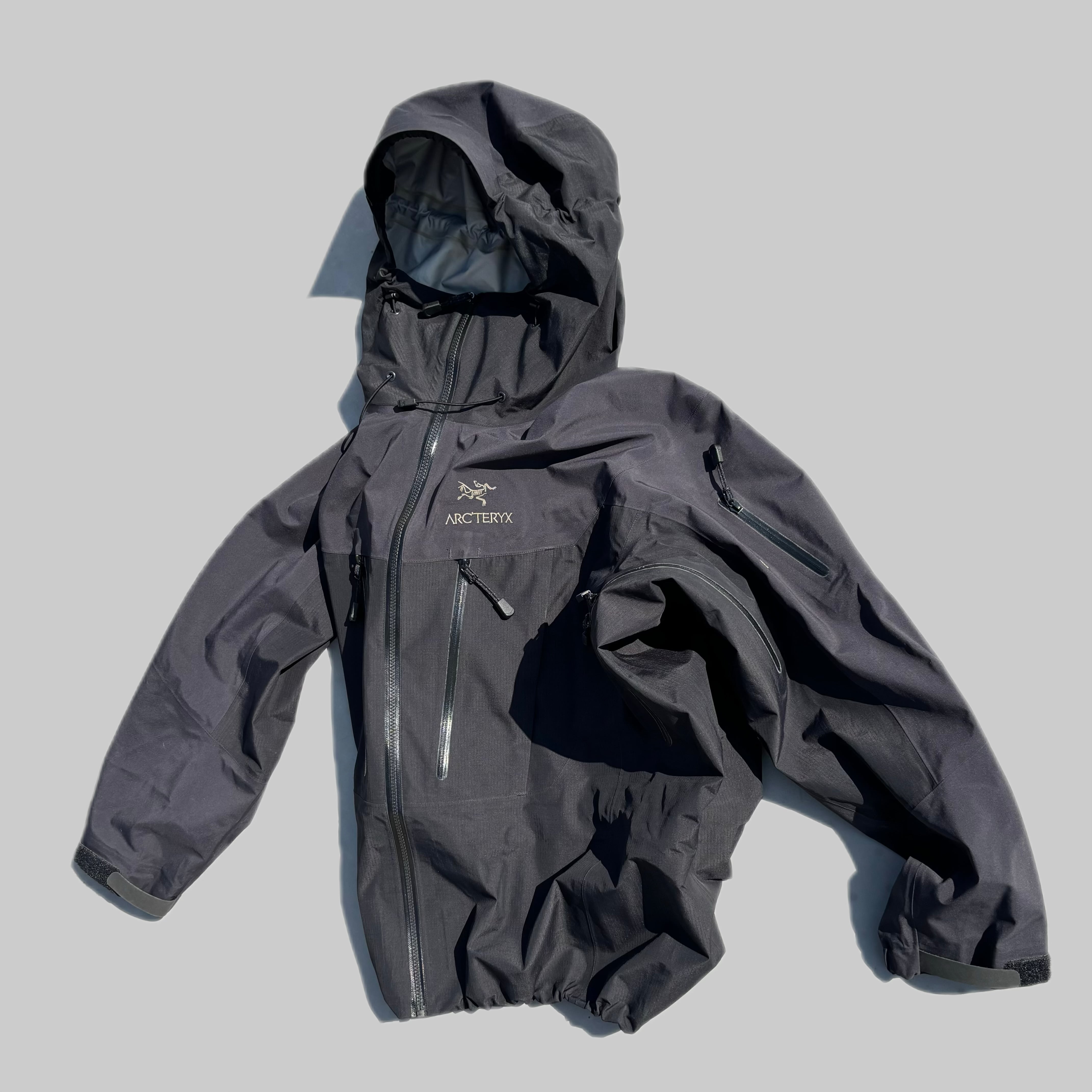 00's ARC'TERYX alpha sv jacket made in Canada