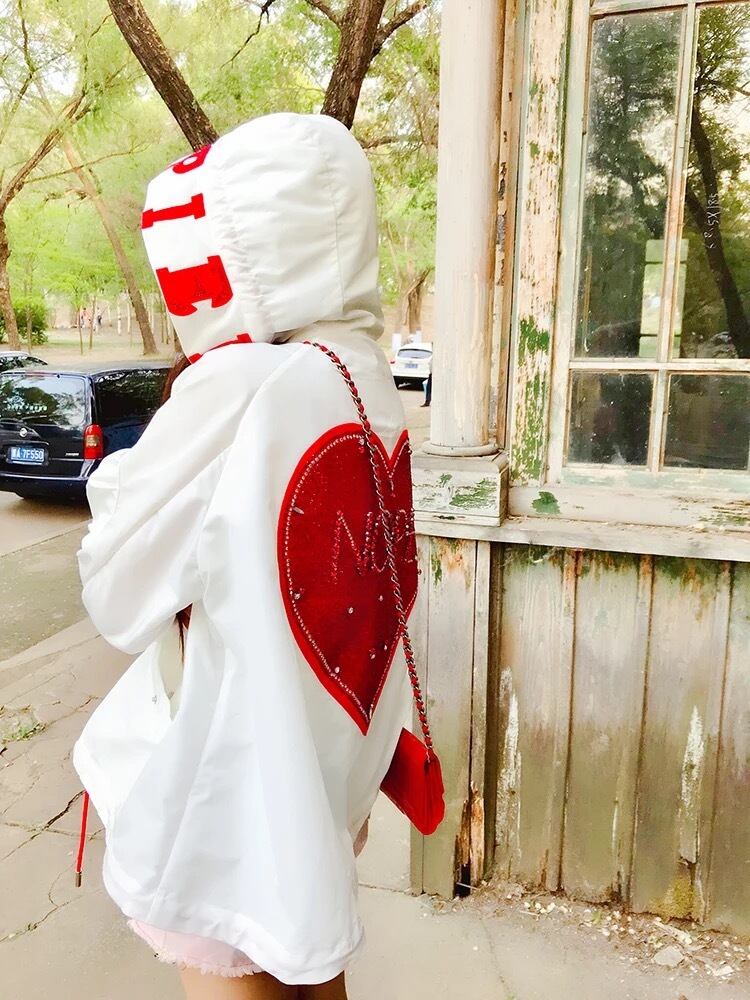 ハート パーカー ホワイト 白 赤 ポイント XS ポケット アウター