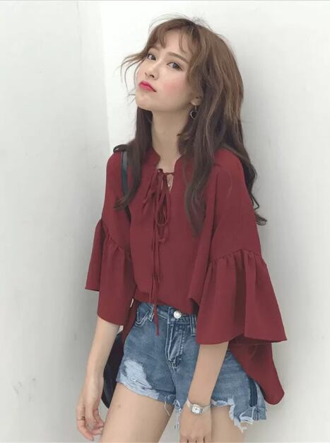 オーバートップ トップス シャツ プルオーバー 袖あり 7分袖 七分袖 ラウンドネック ストレート フリル リボン 大人可愛い カジュアル おしゃれ お洒落 レトロ 大人女子 ガーリー ルーズ 主役級 存在感 無地 春 秋 レディース 女性用 デート お出かけ 女子会 お泊まり 休日 イベント 普段使い ファッション コーデ スタイル サイズ S M L ワインレッド